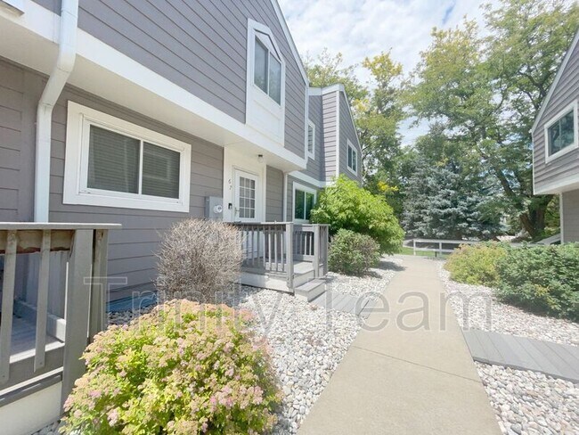Building Photo - 6705 W 84th Cir