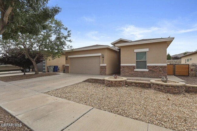 Building Photo - 6457 Harapon St