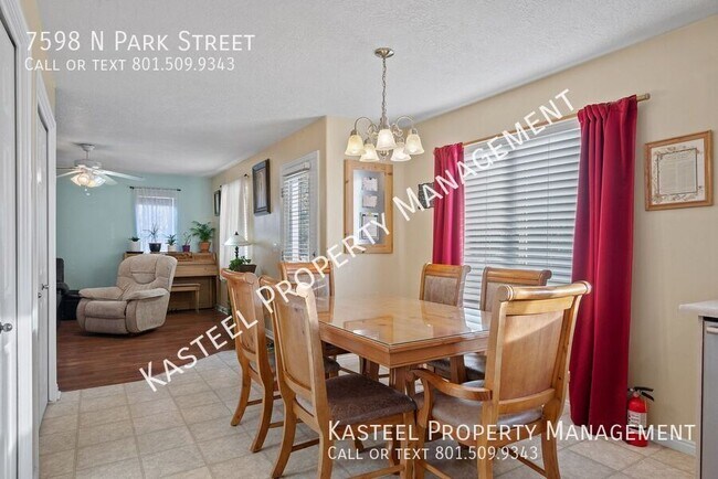 Foto del edificio - 7598 N Park St