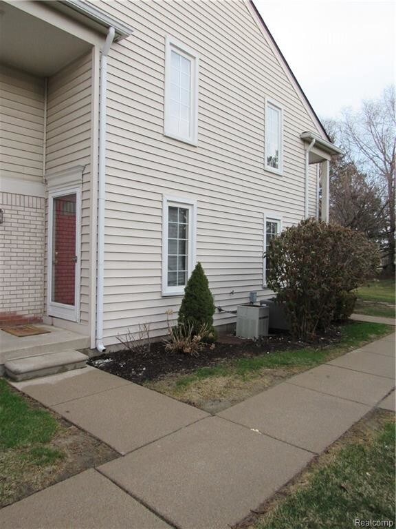 Primary Photo - 37317 Stonegate Cir