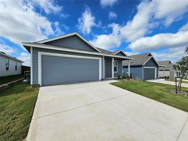 Building Photo - 1813 Equine Retreat Wy