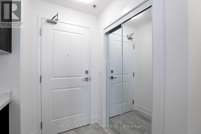 Building Photo - 2486 Old Bronte Rd