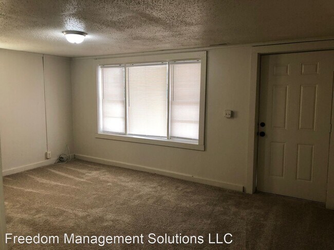 Foto del edificio - 3 br, 1.5 bath House - 305 Syracuse St