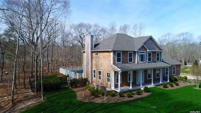 Building Photo - 155 Montauk Hwy
