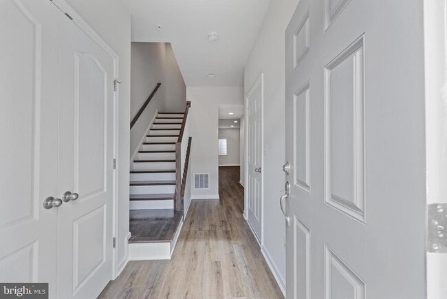 Building Photo - 1006 Highpoint Trl
