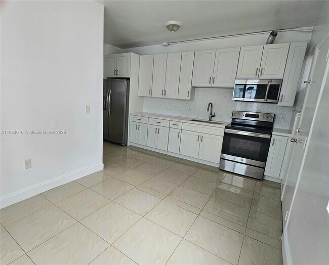 Foto del edificio - 977 SW 5th St
