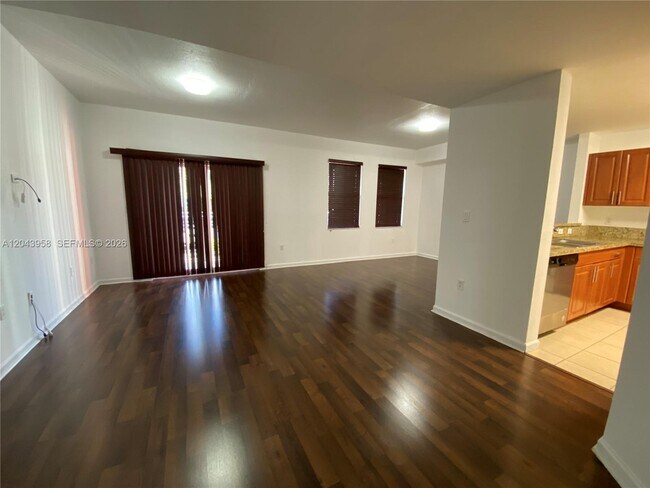 Foto del edificio - 11202 NW 83rd St