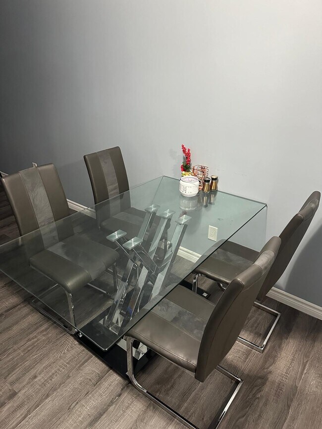 Photo du bâtiment - 92 Pauline Cres