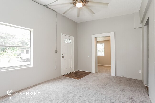 Foto del edificio - 5761 Iris Blvd