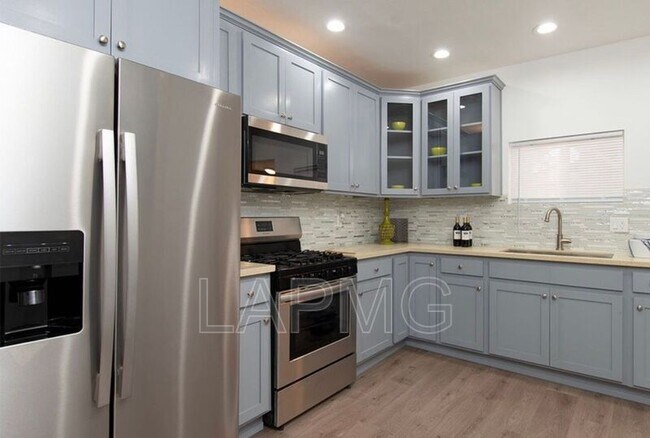 Foto del edificio - 4981 Ascot Ave