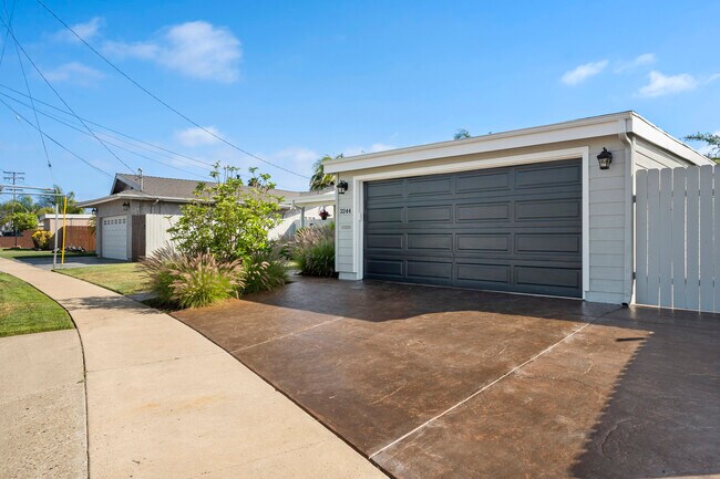 Building Photo - 3244 Marathon Drive