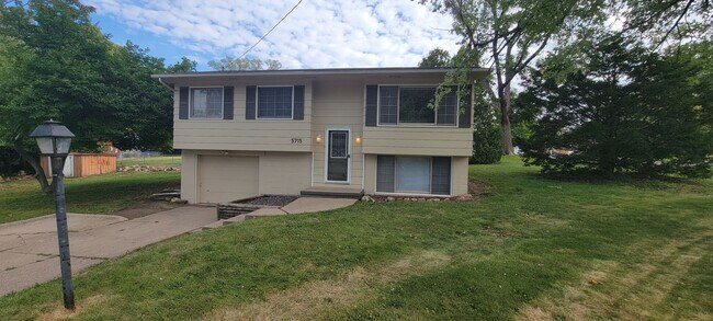 Building Photo - Great Jordan Park Neighborhood 3 Bedroom 1...
