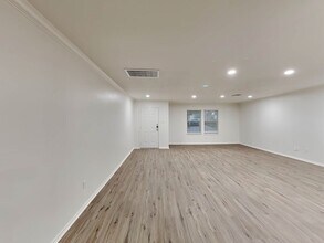 Building Photo - 19814 Rustic Lake Ln