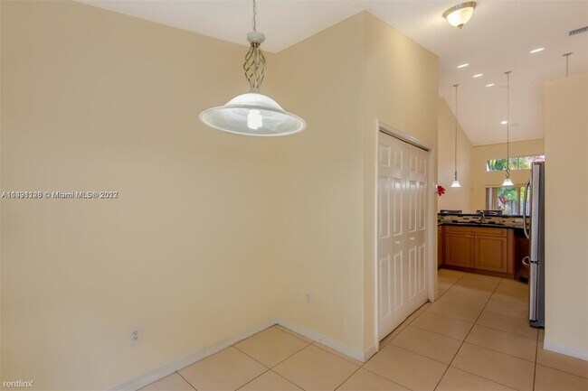 Building Photo - 3 br, 2 bath House - 3615 Simms St