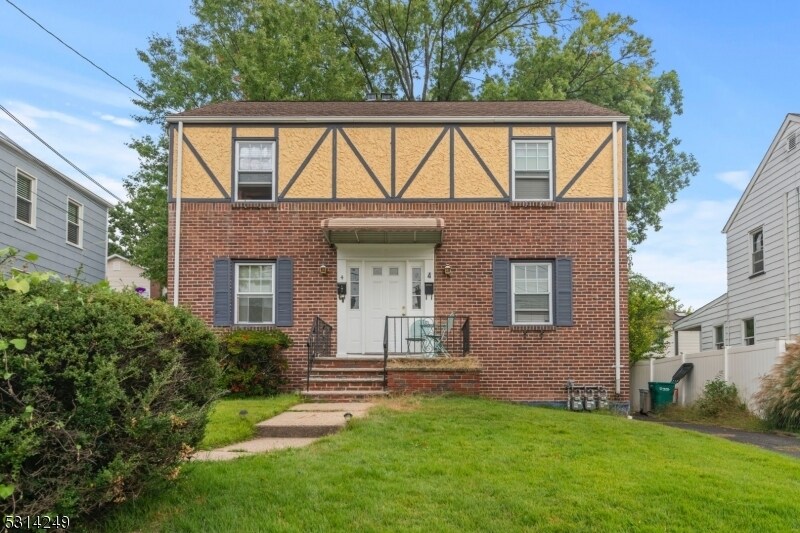 Primary Photo - 4 Besler Ave
