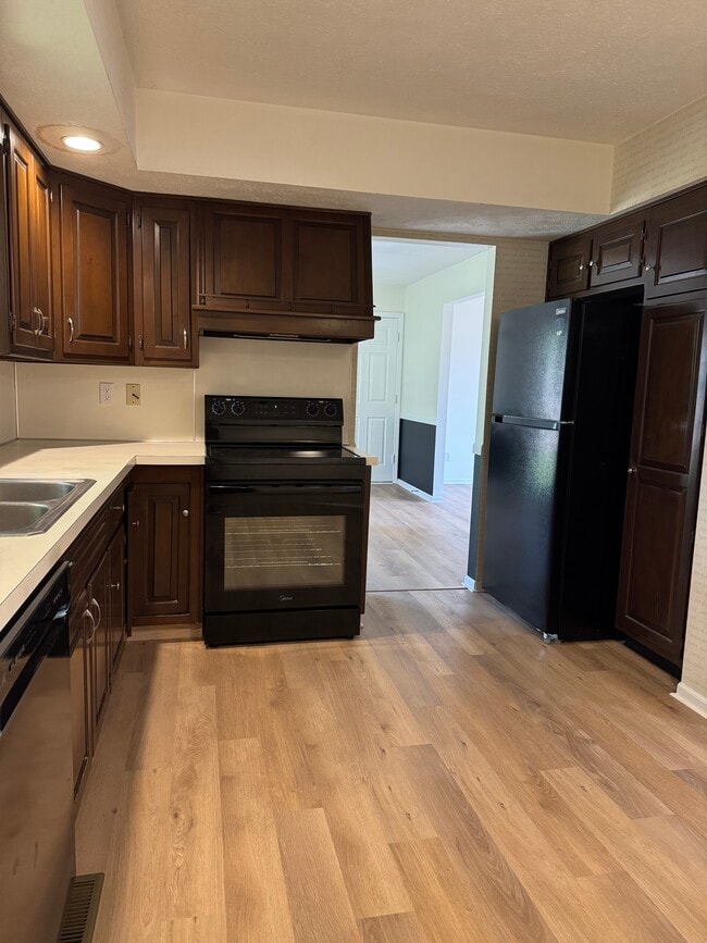 Building Photo - 1316 Oriole Dr