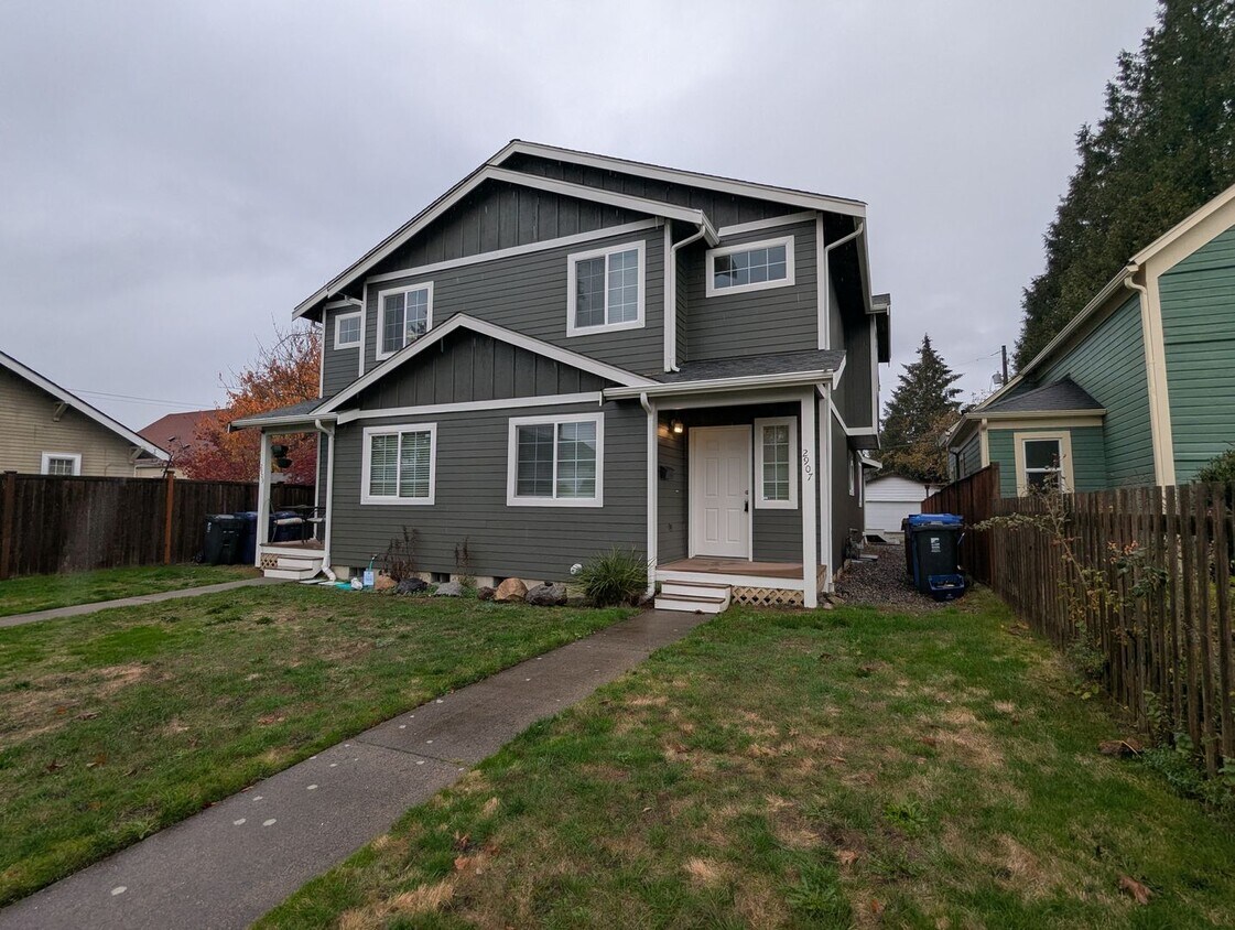 Foto principal - BishCarlson - 2907-2909 S 9th St