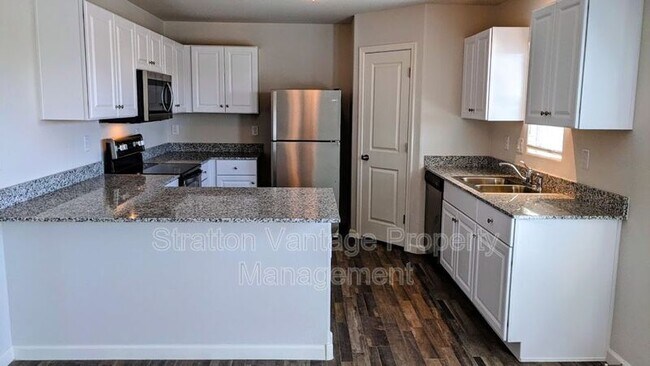 Building Photo - 317 E Bobcat Pl