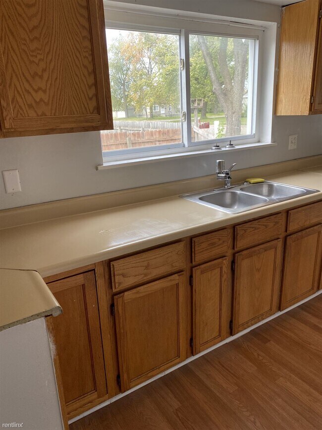 Foto del edificio - 3 br, 1 bath House - 12732 Couwlier Ave 12...