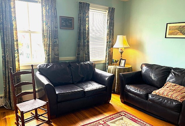 living room - 5 Granite St