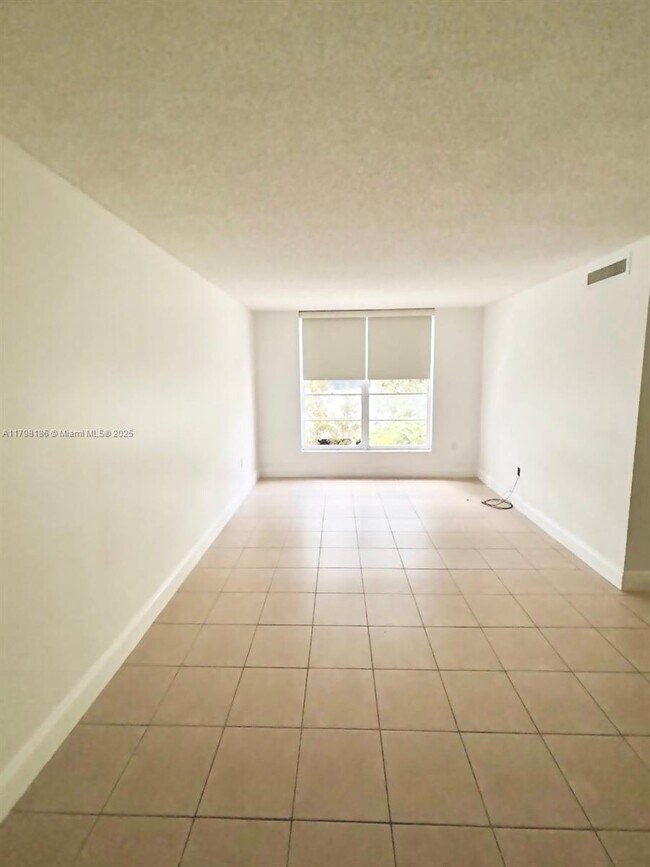 Foto del edificio - 210 SW 11th St