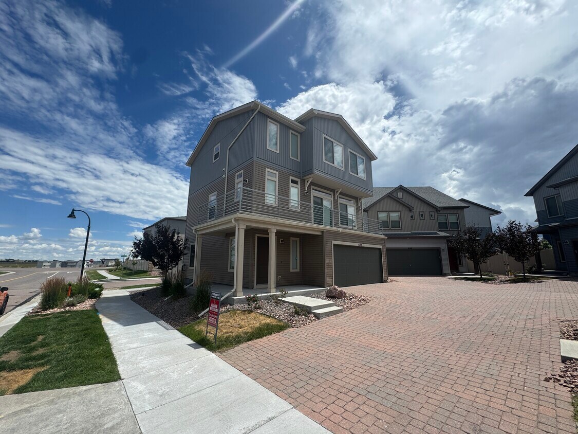 Foto principal - 6153 Callan Dr