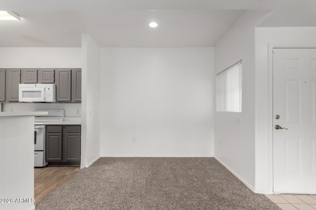 Building Photo - 13700 N Fountain Hills Blvd