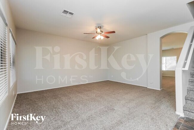 Foto del edificio - 617 E Payton Cir
