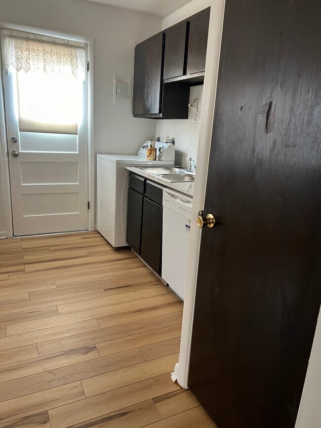 New kitchen floors - 1408 Woodburn St