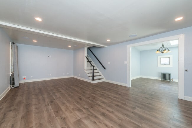 Living room - 151 Mount Kemble Ave