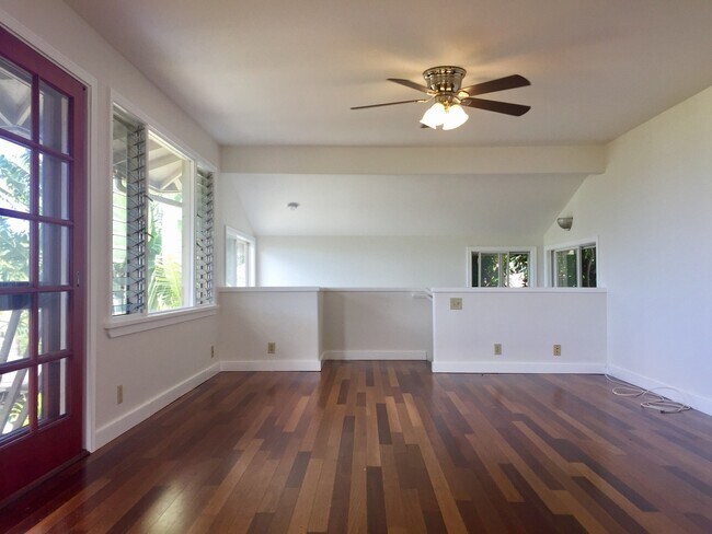 Foto del edificio - Kaneohe: 3 Bed, 1 Bath Duplex