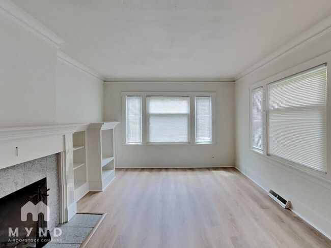 Building Photo - 1311 N Alder St