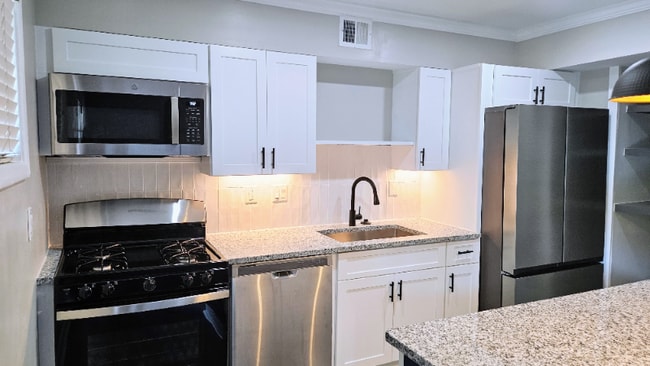 Photo - 115 Biscayne Dr NW Apartment