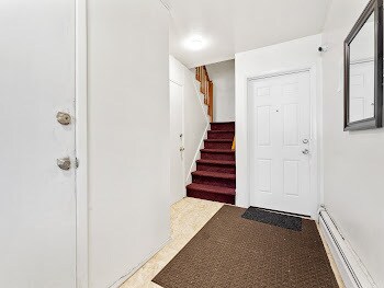 Building Photo - 4445 Seton Ave. Room!!!