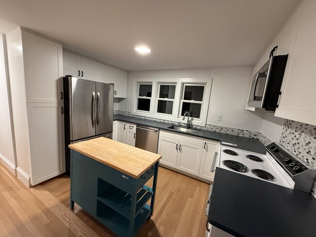 Building Photo - 26 Saint Elmo Rd