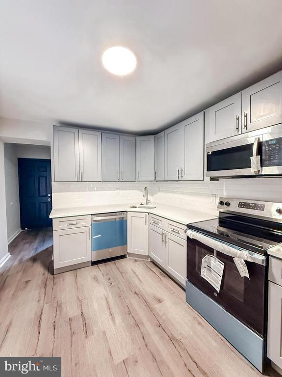 Foto del edificio - 738 N 38th St