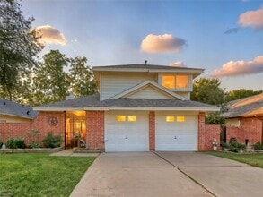 Building Photo - 8515 Pool Creek Dr