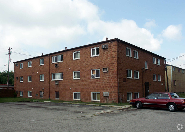 Building Photo - Livingston Manor