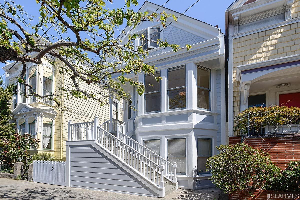 Primary Photo - 821 York St