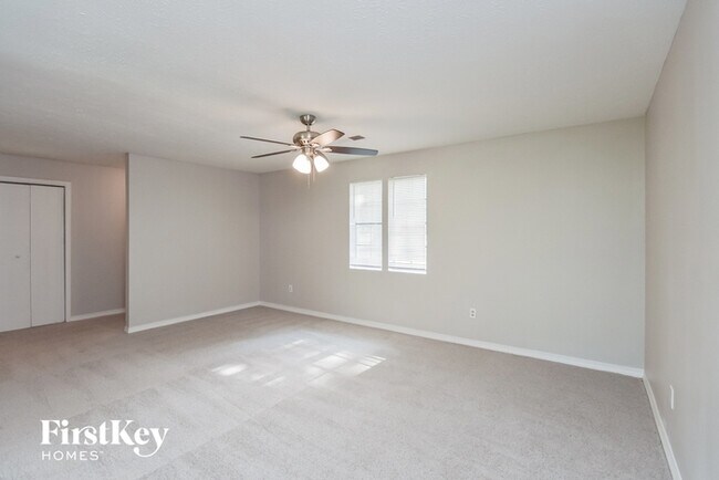 Building Photo - 2281 Briarwood Cir SW