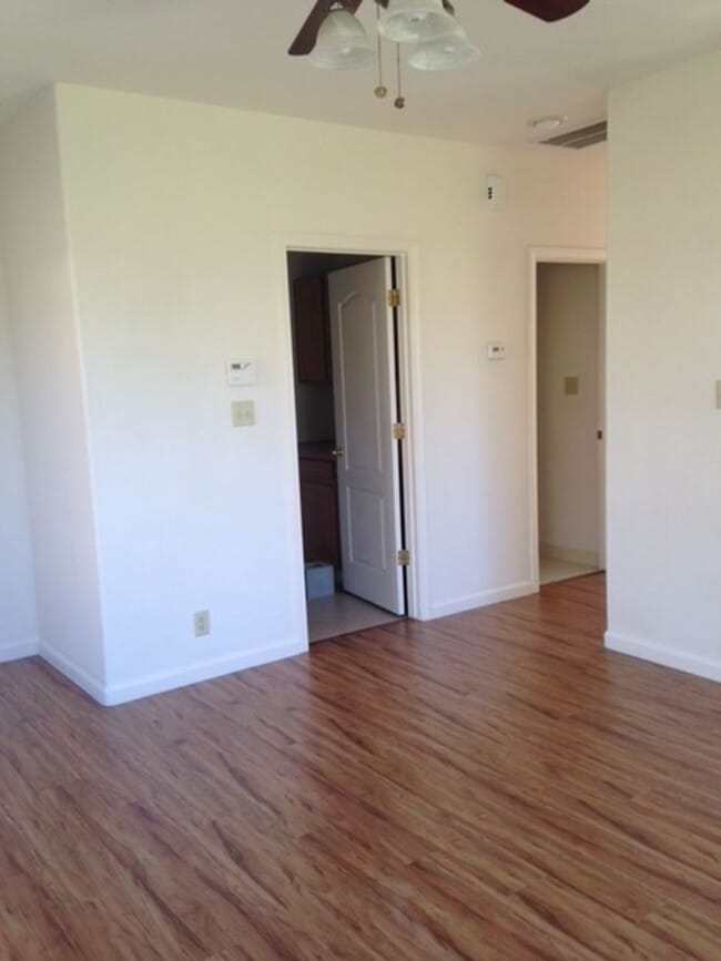 Foto del edificio - 2685 Glen Eagles Dr