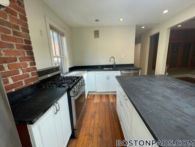 Foto del edificio - 151 Highland St