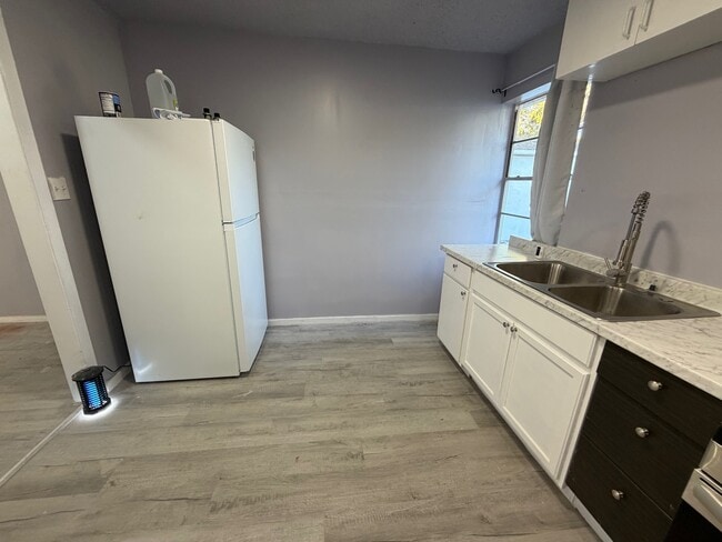 Building Photo - 2501 Gilbert Cir