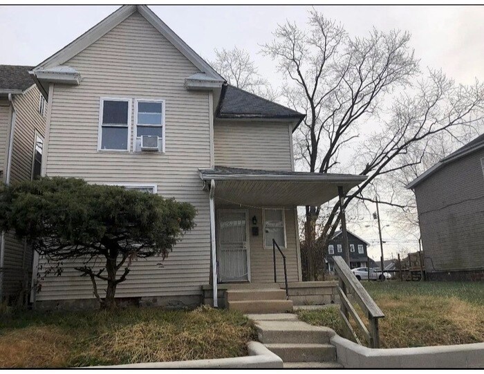 Primary Photo - 1104 Lexington Ave. - Open House: Sat. 6/1...