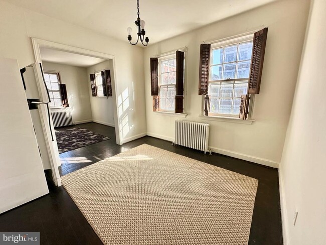 Foto del edificio - 1300 N Hudson St
