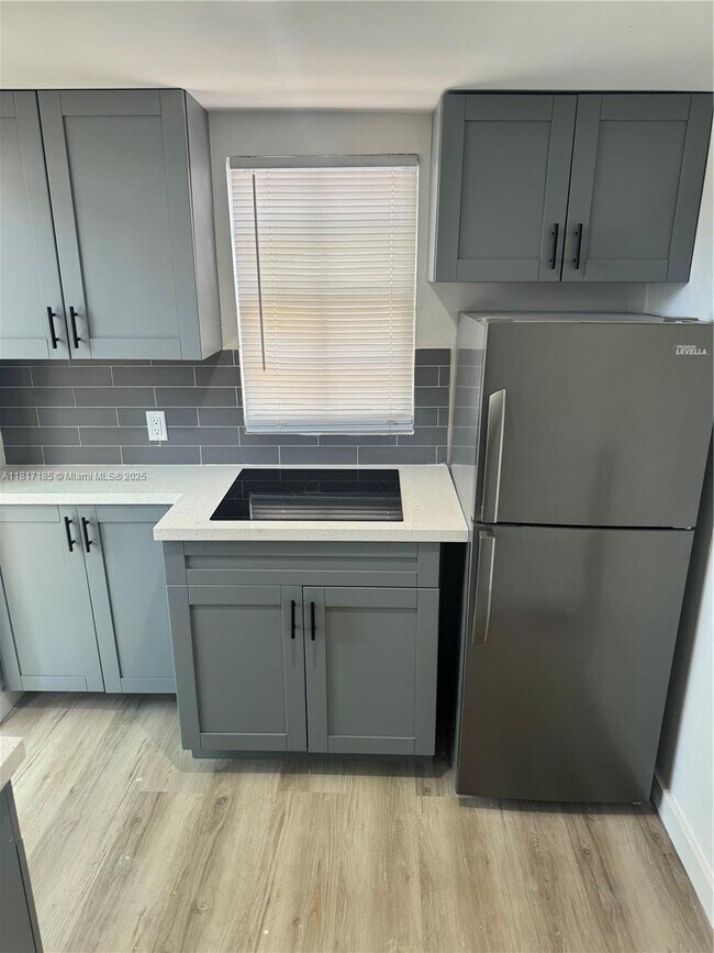 Foto del edificio - 790 NW 63rd St