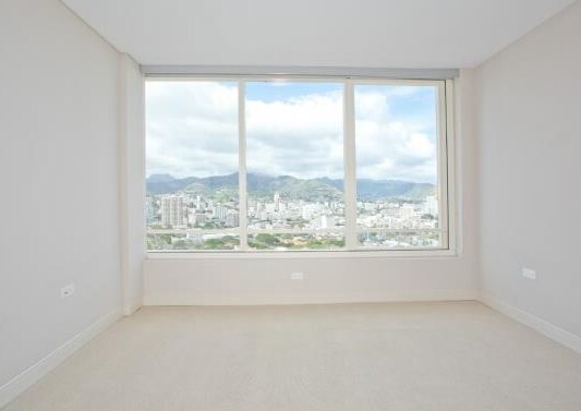Building Photo - 1009 Kapiolani Blvd