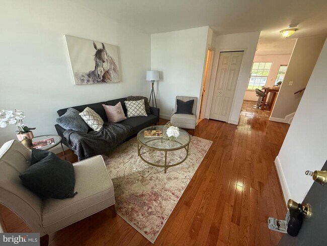 Foto del edificio - 1202 Rosegate Ct