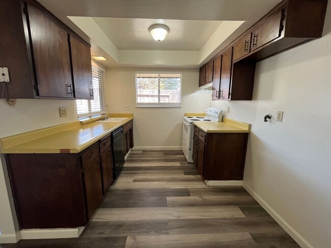 Building Photo - 3581