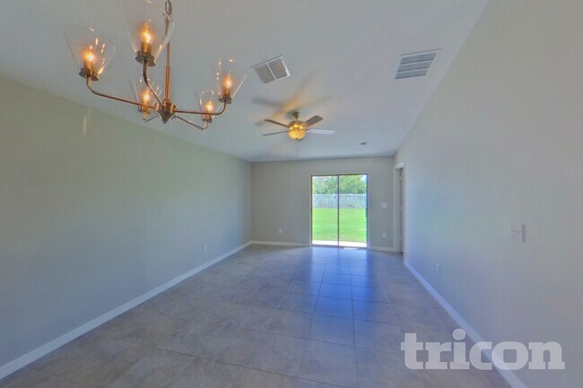 Building Photo - 5151 White Chicory Dr